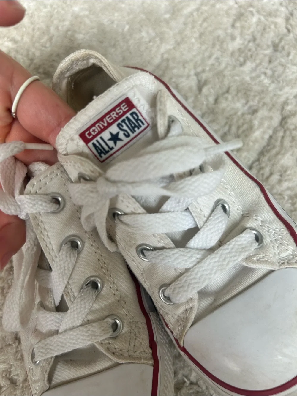Converse girl boy white classic lace up tennis shoes size 9